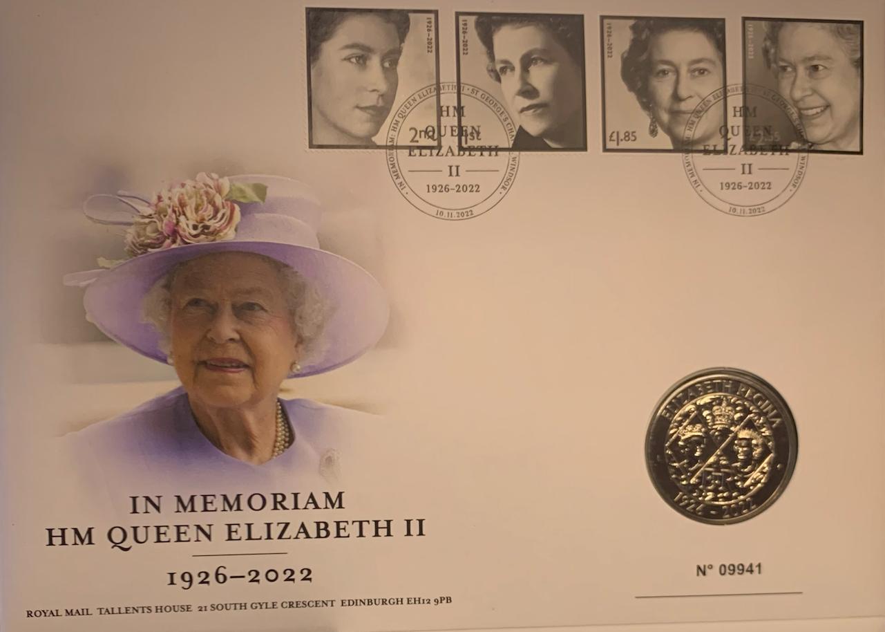 Commemorative 2022 Queen Elizabeth II £5 Coin with Special Stamps - Limited Edition