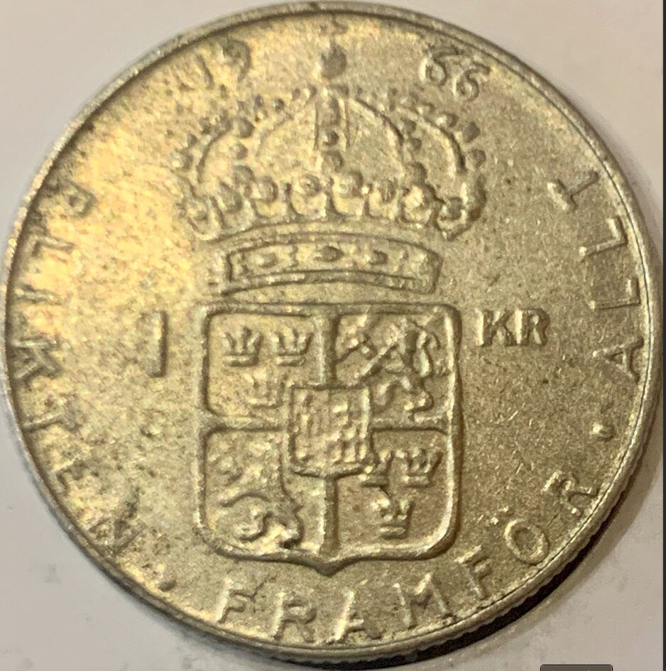 Rare 1966 Sweden 1 Krona Silver Coin - A Regal Collectible from King Gustaf VI Adolf's Era"