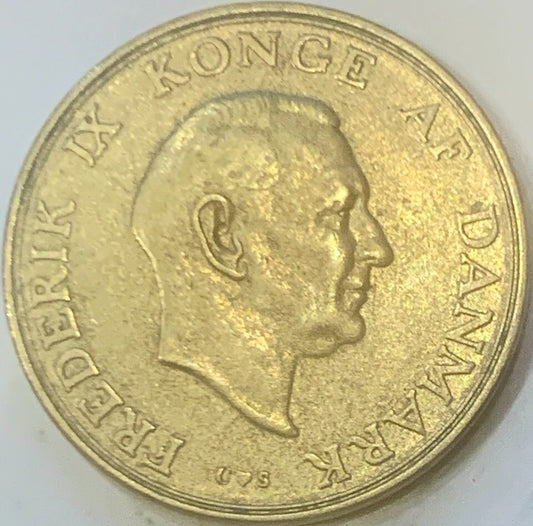 Rare Vintage Gem: 1957 Denmark 1 Krone Coin - A Regal Piece of History"