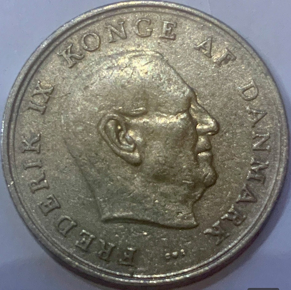 Rare Vintage Duo: Denmark 1 Krone Coins from 2x1963 & 1x1957 - A Glimpse into Scandinavian History"