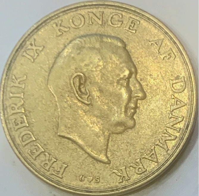 Rare Vintage Duo: Denmark 1 Krone Coins from 2x1963 & 1x1957 - A Glimpse into Scandinavian History"