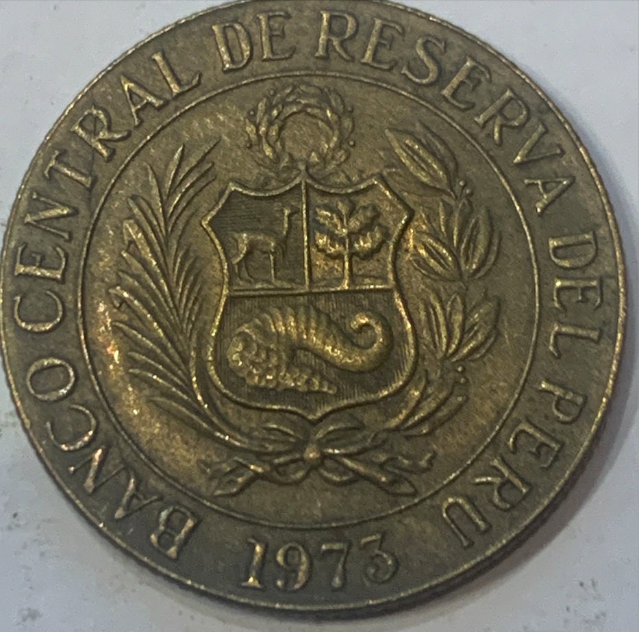 Rare Gem: 1973 Peru 1 Sol Coin - A Piece of Peruvian Heritage"