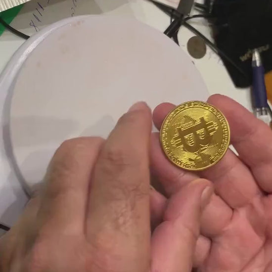 Gold Plated Bitcoin Art Medal: The Perfect Souvenir for Any Bitcoin Enthusiast